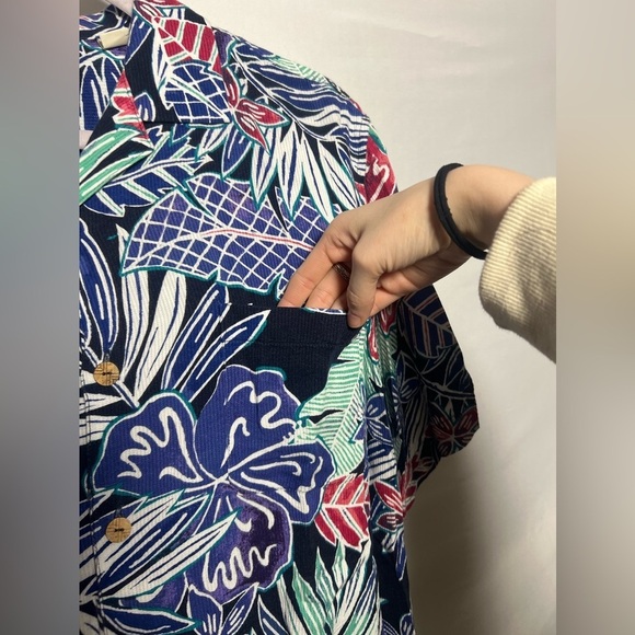 Men's Caribbean Floral Print Hawaiian Short Sleeve Top - Picture 3 of 6